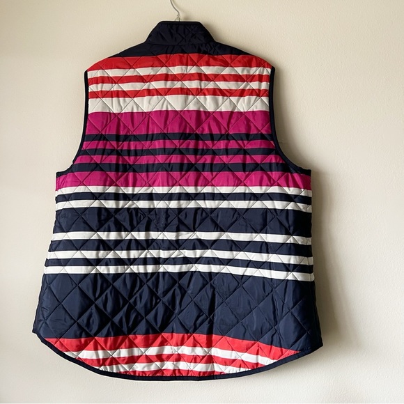 Crown & Ivy Quilted Puffer Vest - Picture 5 of 7